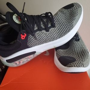 Nike Joyride FlyKnit